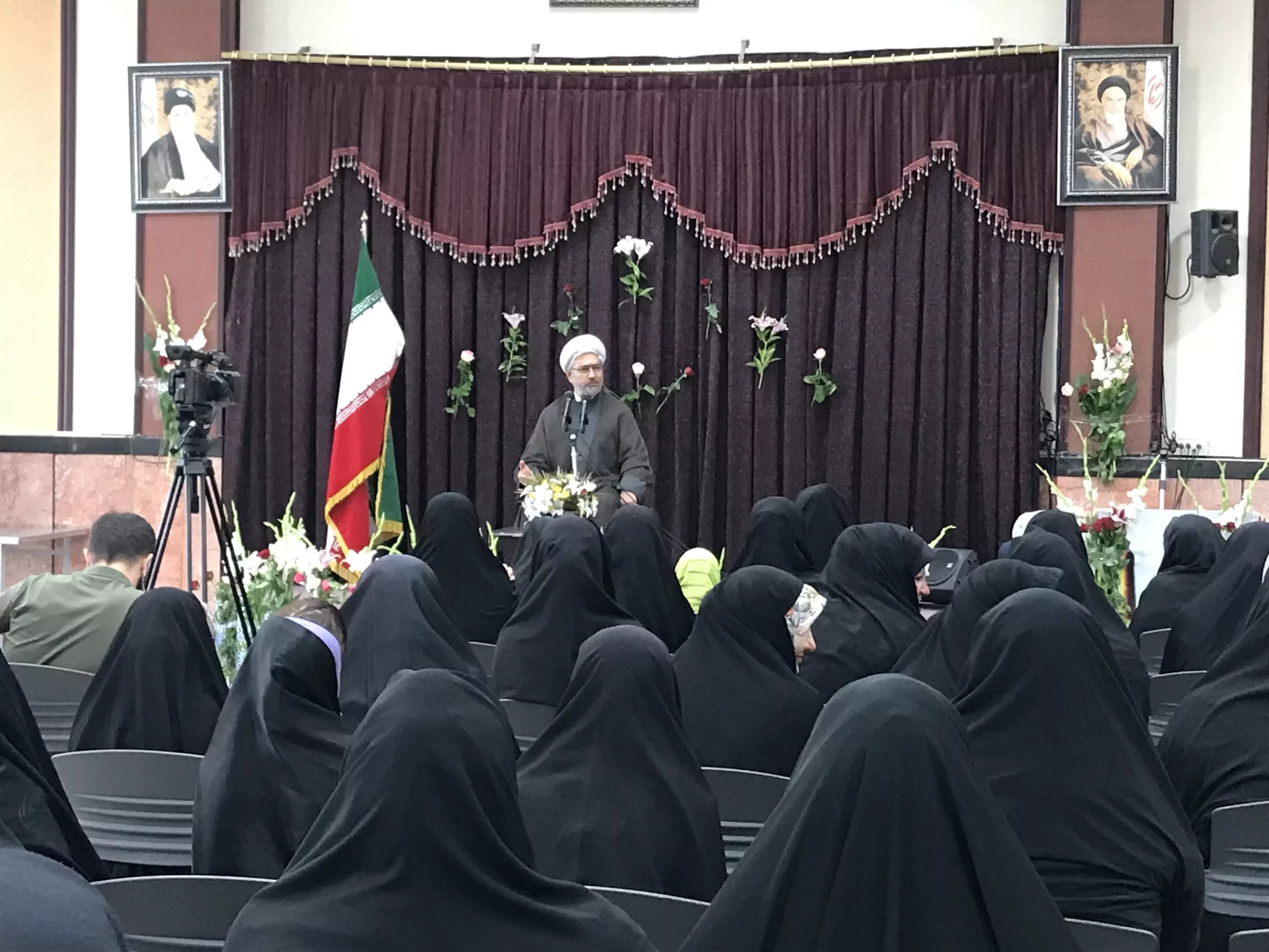 برگزاری جلسه مادران و دختران 2 جلسه ویژه مادران و دختران